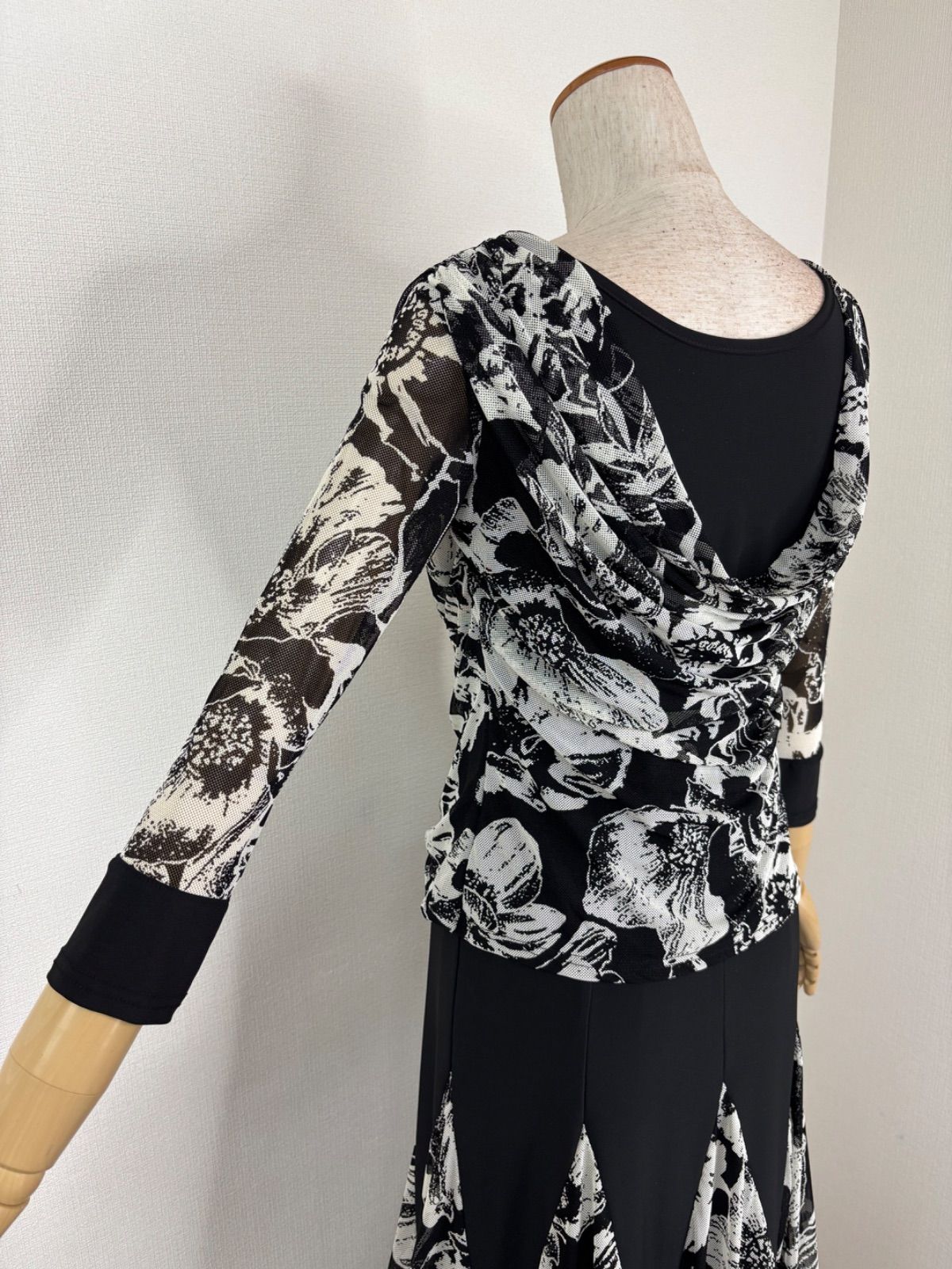 新品》社交ダンス ブラック×ホワイト ストレッチメッシュ ドレープ