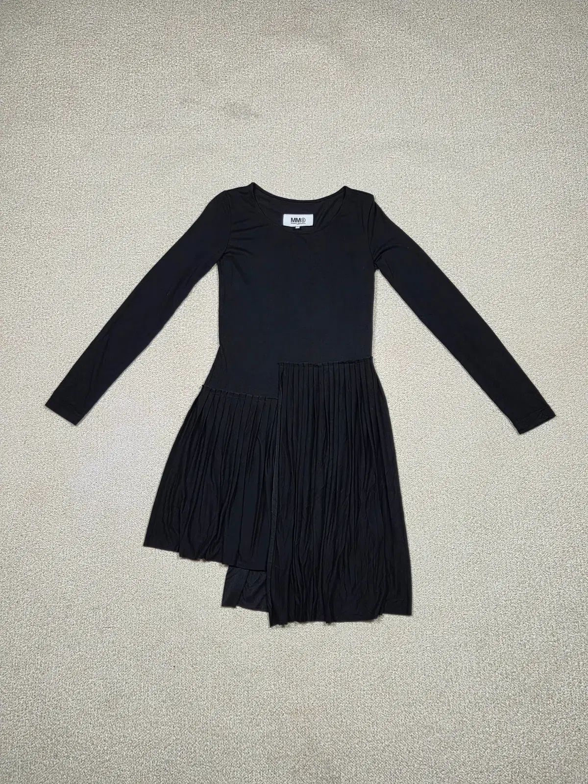 MM6 Maison Margiela アシンメトリック プリーツ ONE PIECE | A00219