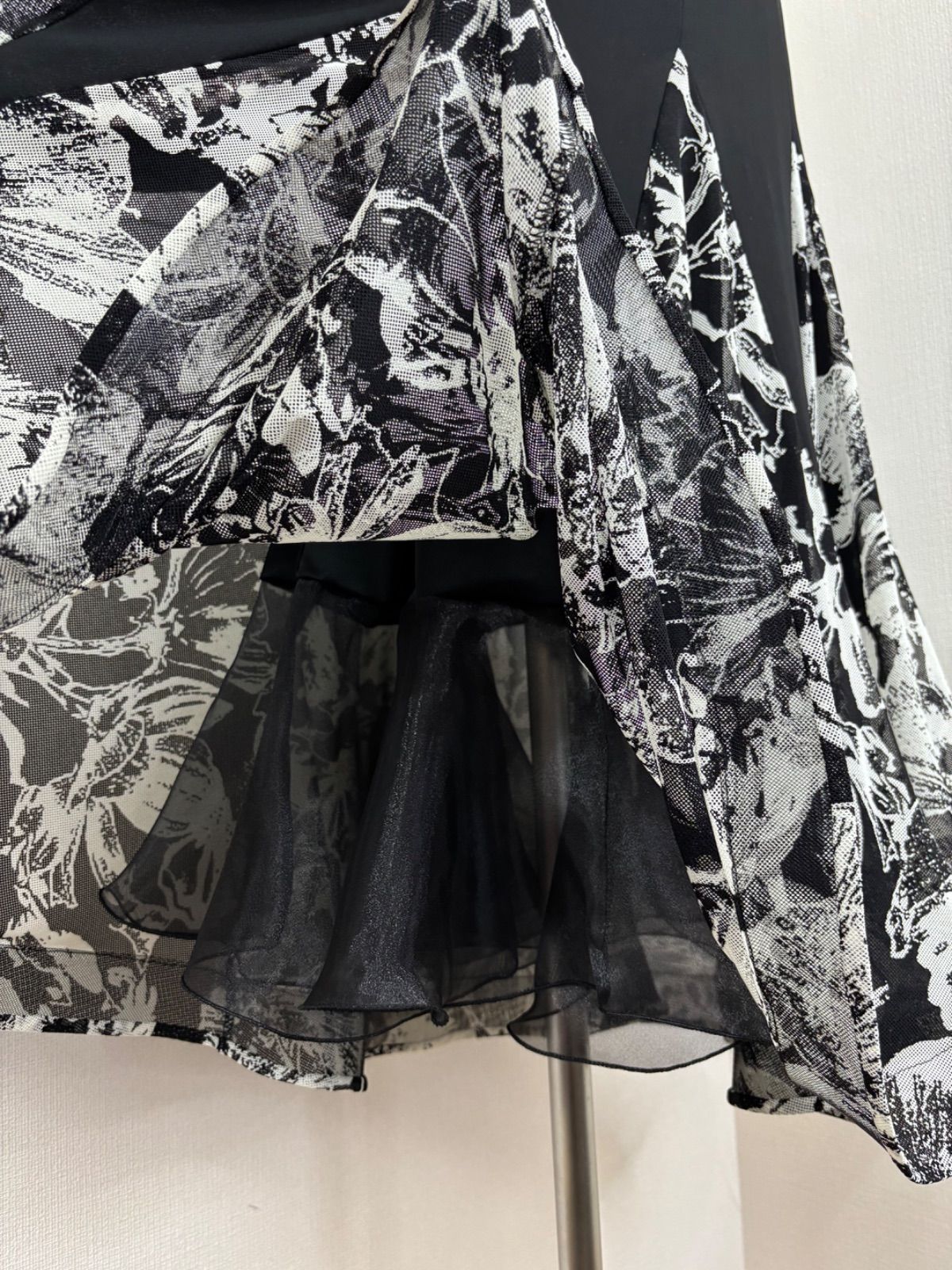 新品》社交ダンス ブラック×ホワイト ストレッチメッシュ ドレープ