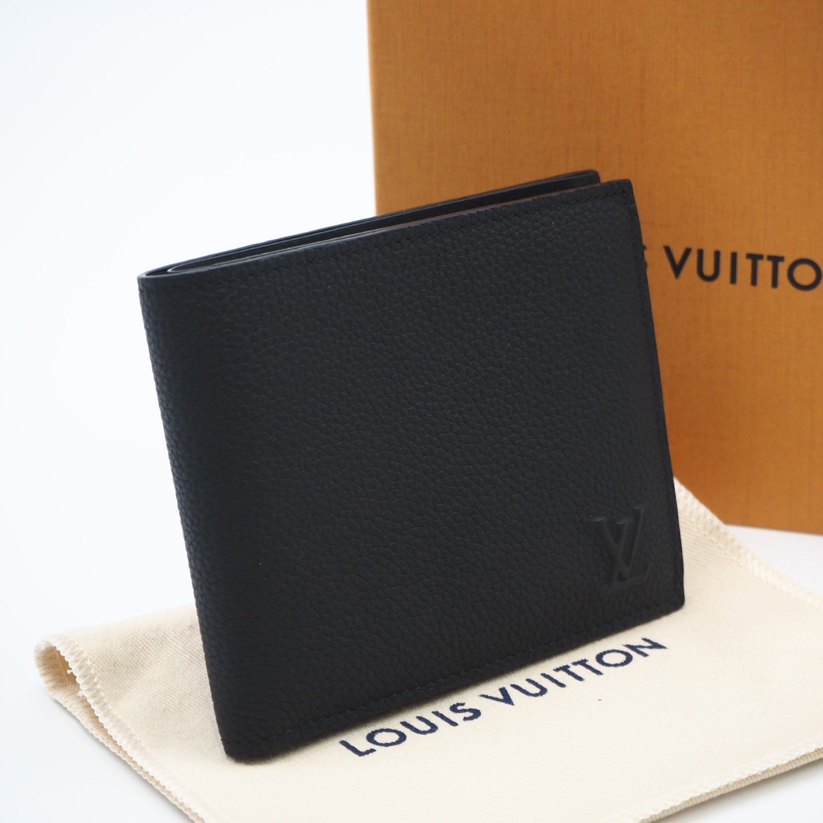 ★3日以内返品可★ 極美品 LOUIS VUITTON ルイ・ヴィトン LVアエログラム ポルトフォイユ マルコ ノワール M25944 二つ折り財布 ブラック カーフレザー メンズ