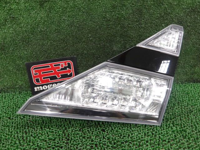 1FU4503 ADC2 トヨタ ヴェルファイア ANH20W 後期型 2.4Z 7人 フィニッシャーランプ右　コイト58-35