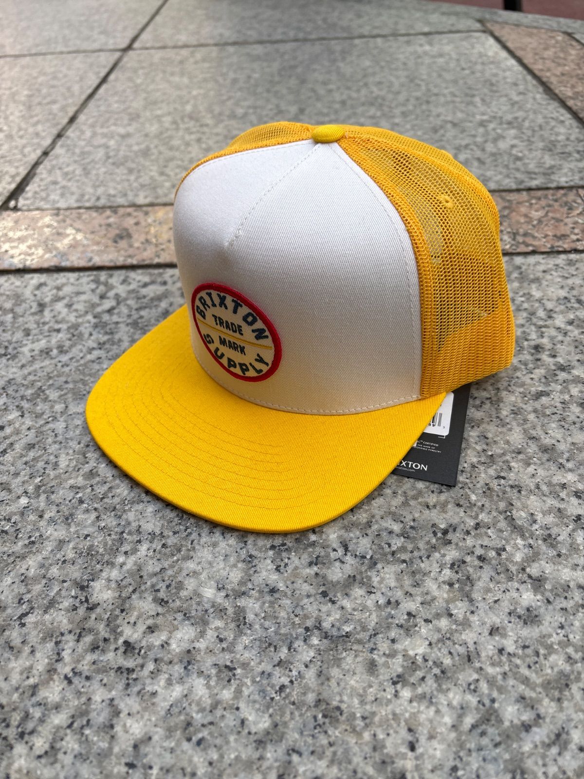 BRIXTON ブリクストン　メッシュキャップ　イエロー系