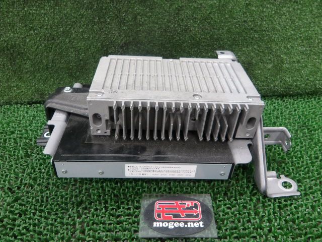 1FU6127 AUB3 トヨタ エスティマ GSR50W/GSR55W 中期 ウェルキャブ オーディオアンプテレビチューナーセット 86091-30010