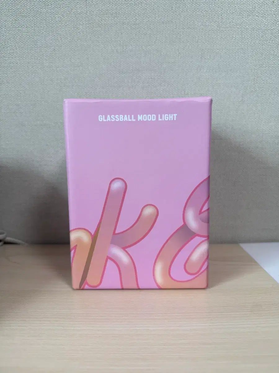 Apink（エーピンク）ピンクイヴ（PingYu）ガラスボール ムードライト 出品