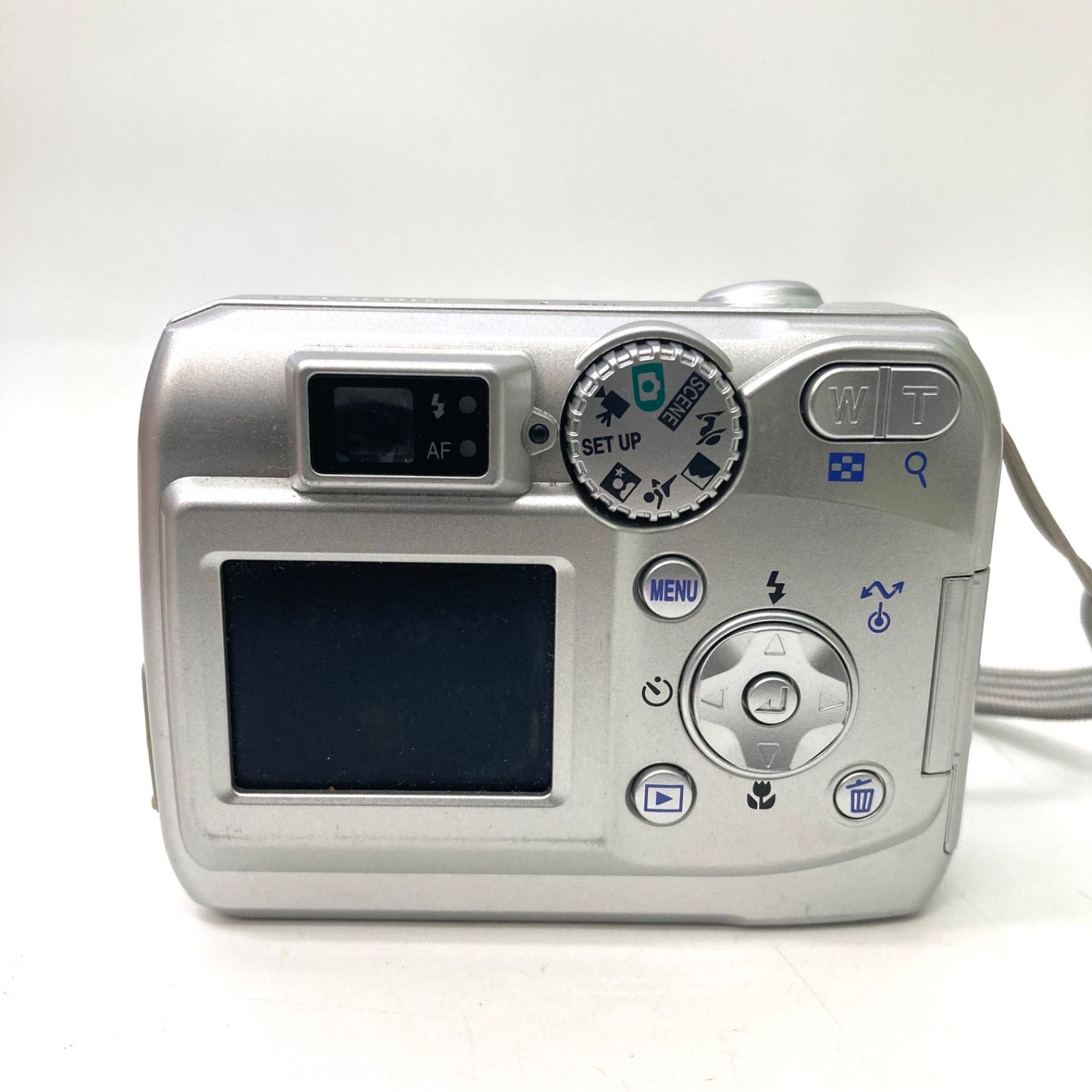 Nikon】ニコン COOLPIX クールピクス 2200 シルバー コンパクト
