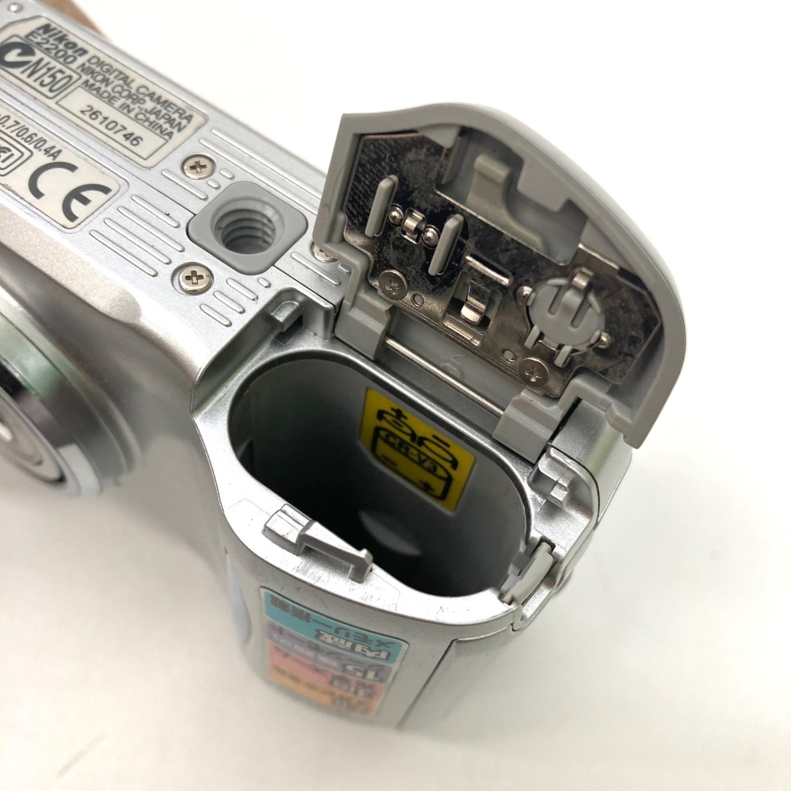 Nikon】ニコン COOLPIX クールピクス 2200 シルバー コンパクト