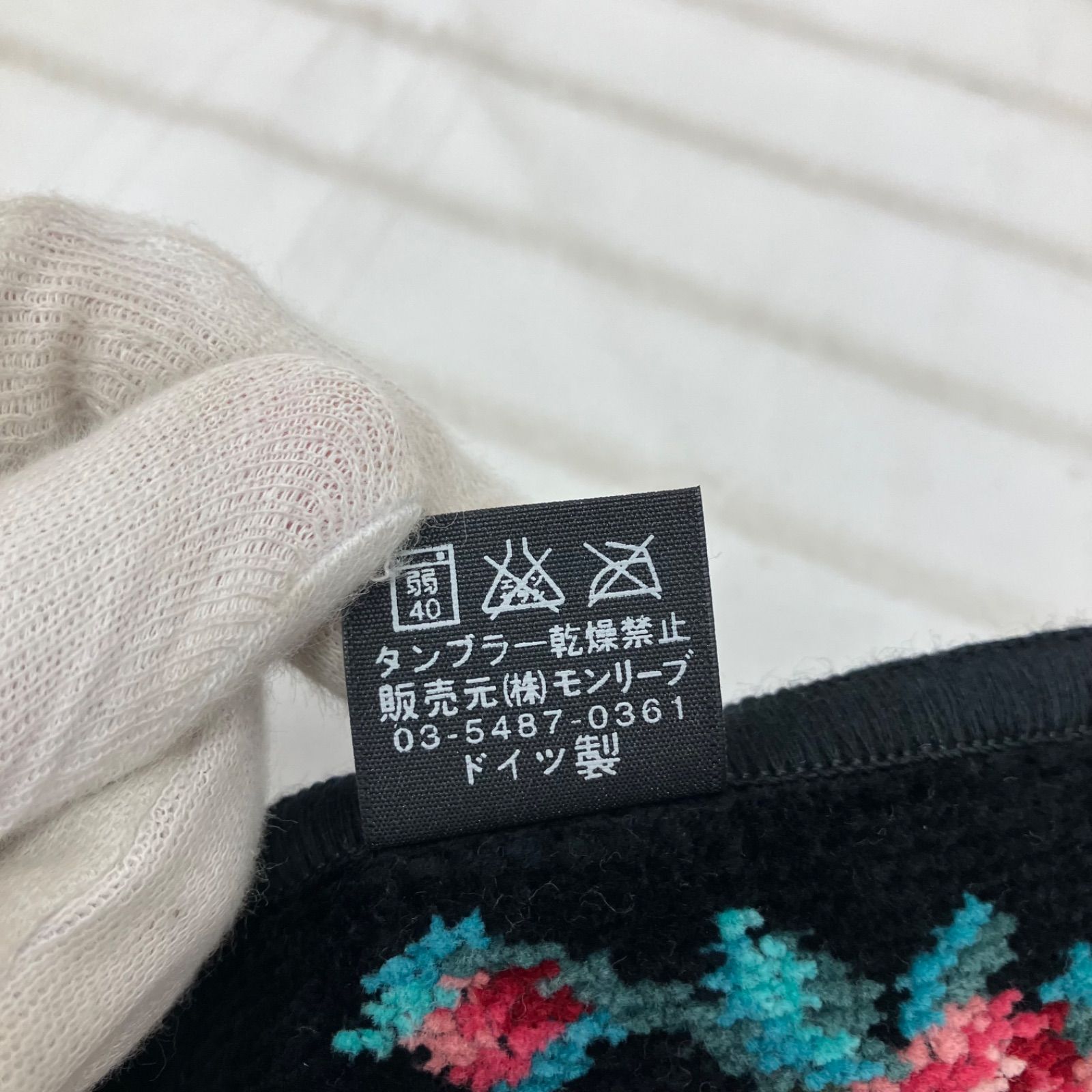 2579 FEILER フェイラー シール付き ハンカチ ブラック 黒 花柄