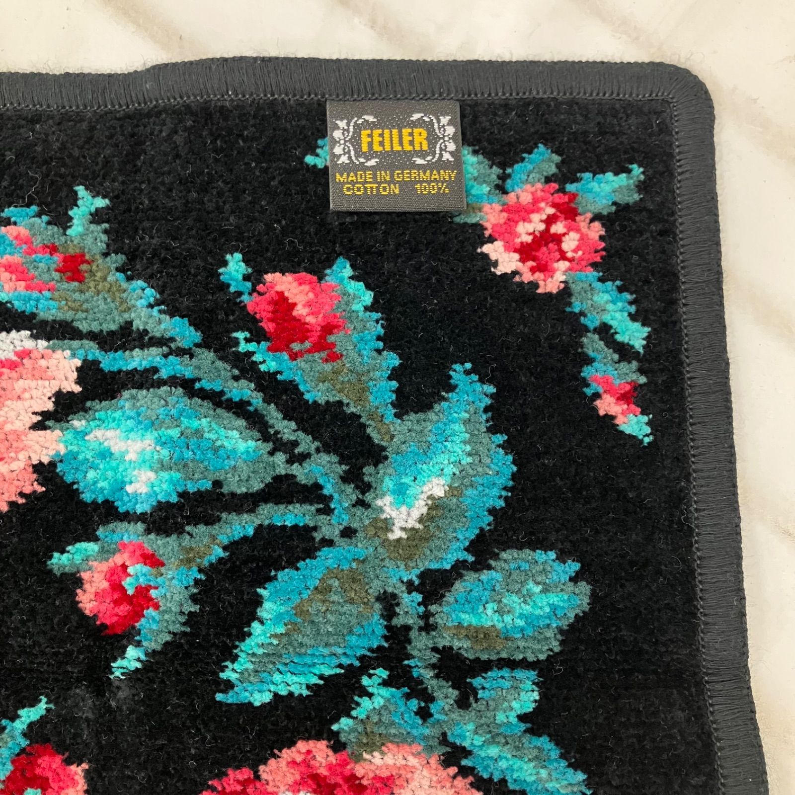 FEILER 黒 チェック柄 刺繍 FEILER 黒 チェック柄 刺繍 2579 FEILER フェイラー シール付き