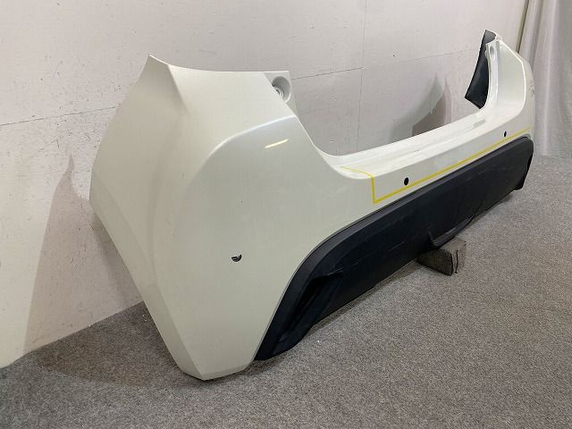 ヤリス KSP210/MXPA10/MXPA15/MXPH10/MXPH15 MXPH14/MXPH17 純正 リア