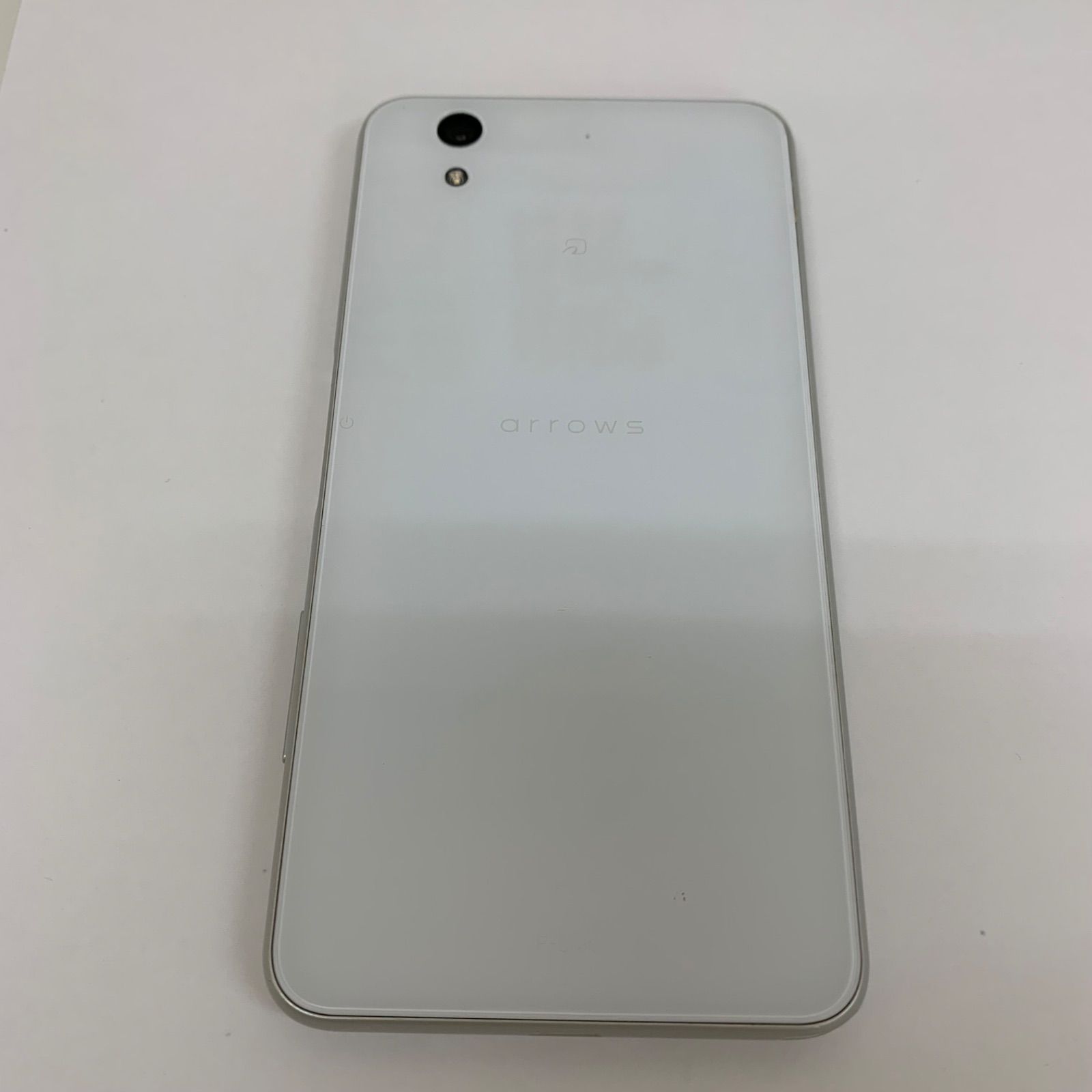docomo arrows F-04K ホワイト 32GB 良好電池 - メルカリ