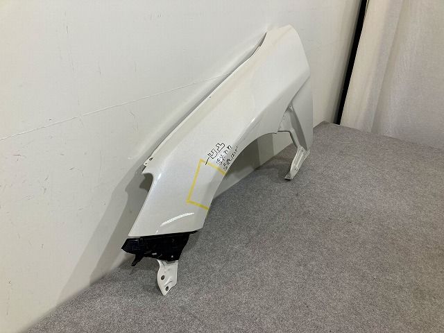 GR86/ハチロク ZN8 純正 左 フロント フェンダー クリスタルホワイト