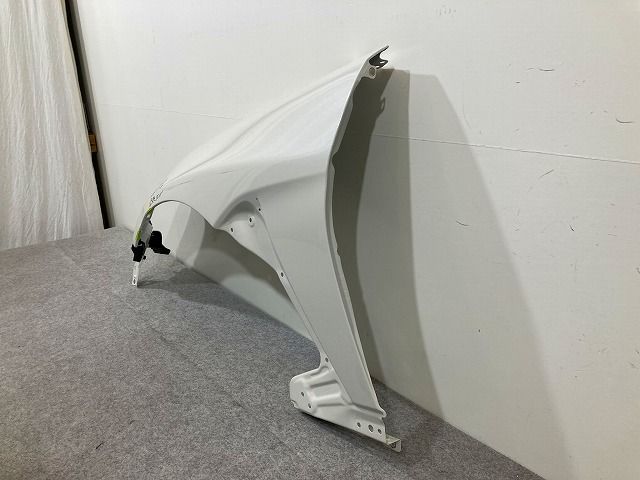 GR86/ハチロク ZN8 純正 左 フロント フェンダー クリスタルホワイト