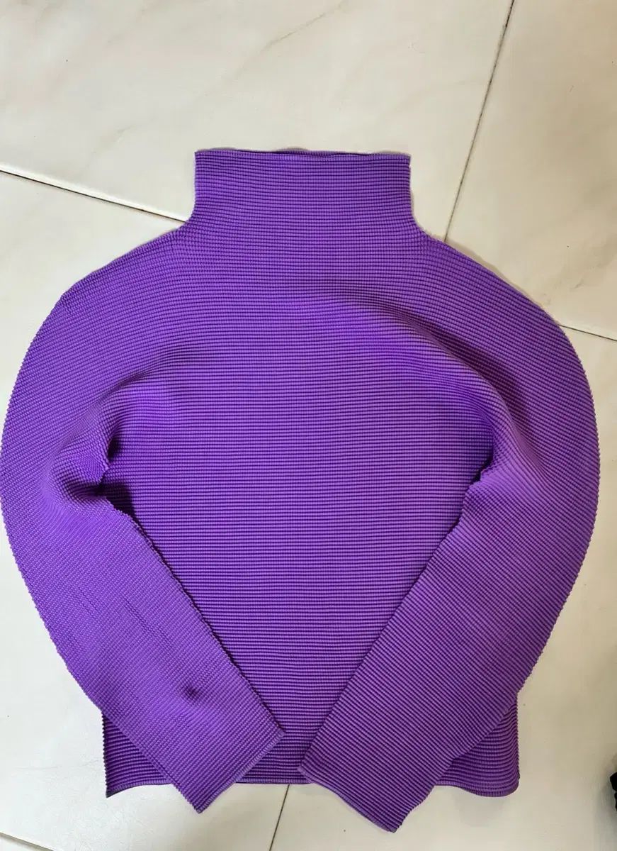 ISSEY MIYAKE me プリーツ トップス ラベンダー パープル