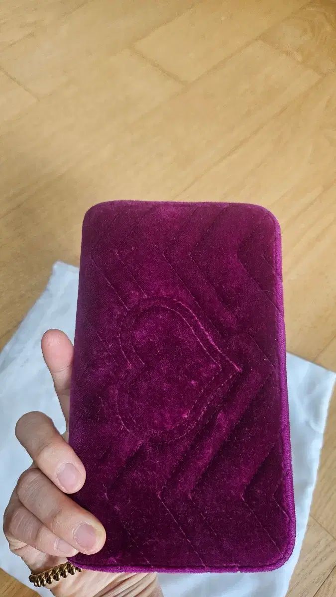 グッチ マーモント ツアーベルベット チェーン 財布 PURPLE パープル
