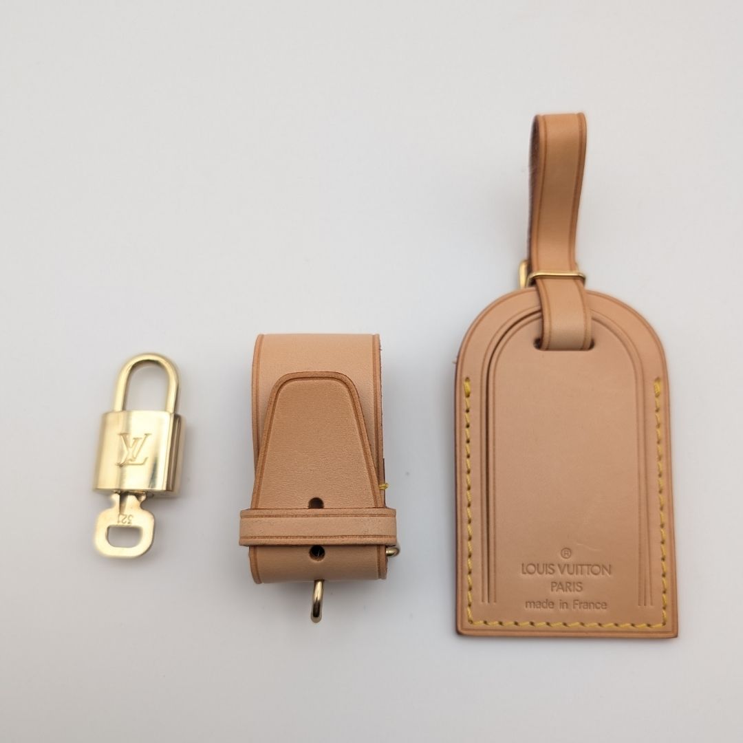 【極美品】LOUIS VUITTON ボストンバック　ネームタグ 5個セット 極美品 ルイヴィトン ボストンバッグ付属品3点セット カデナ