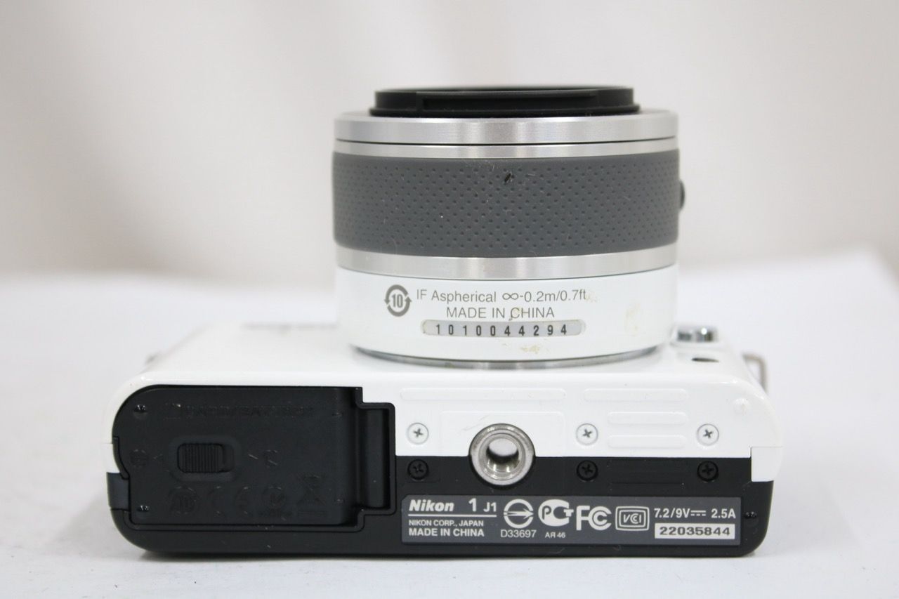 【返品保証】 ニコン Nikon J1 ホワイト 1 NIKKOR 10-30mm F3.5-5.6 VR ミラーレス一眼 e12425 【返品保証】 ニコン Nikon J1 ホワイト 1 NIKKOR 10-30mm F3.5-5.6 VR ミラーレス一眼 e12425