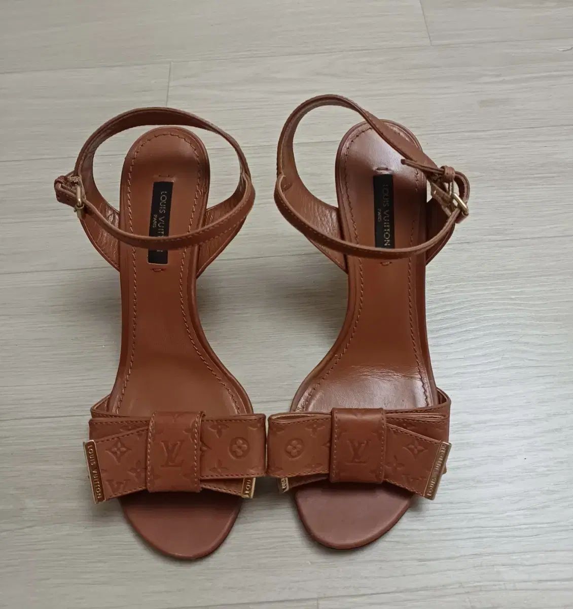 正規品 Louis Vuitton ブラウン リボン ストラップ サンダル (230)