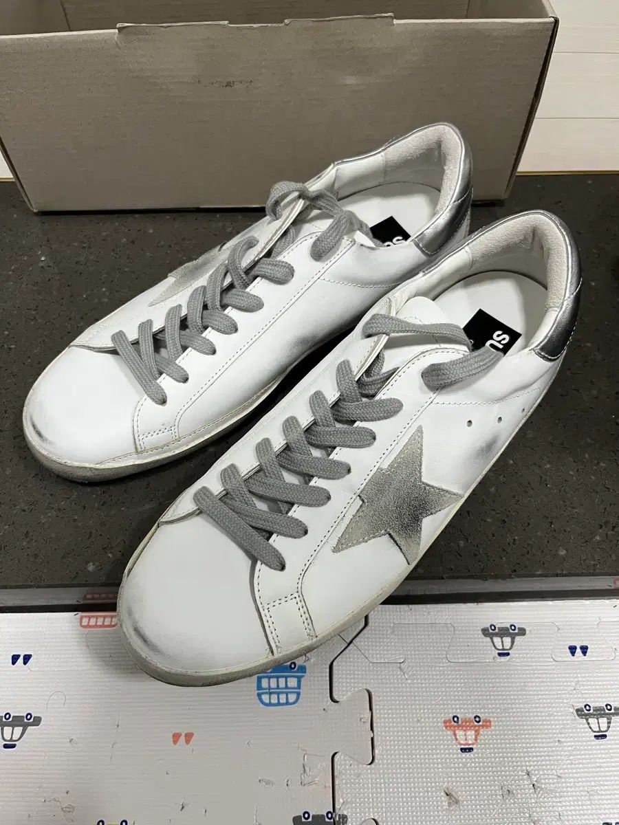 (42) GOLDEN GOOSE ゴールデングース シルバータップ 新品