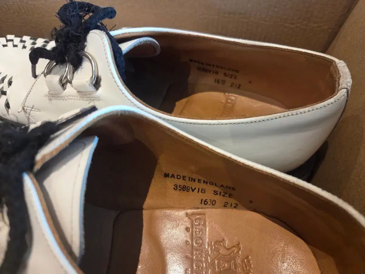 ジョージコックス クリーパー 白 出品