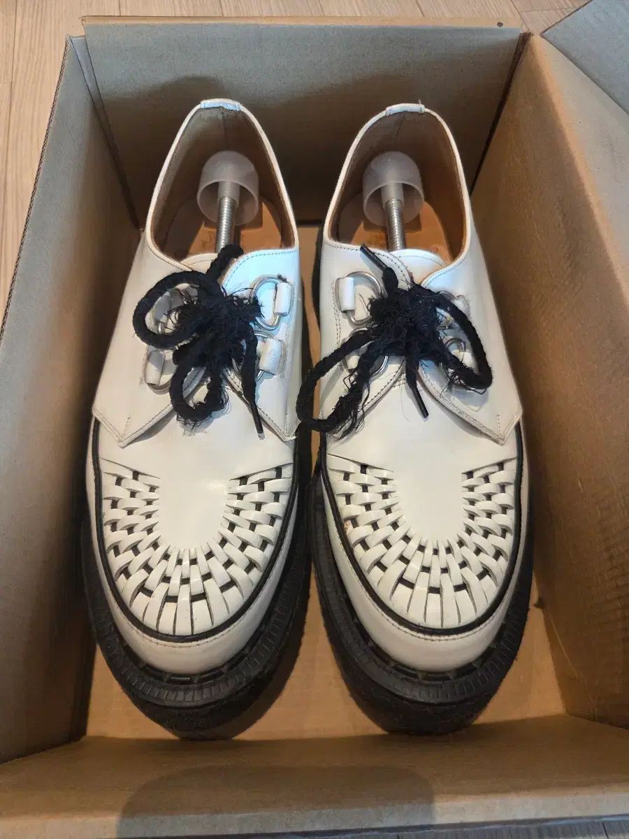 ジョージコックス クリーパー 白 出品