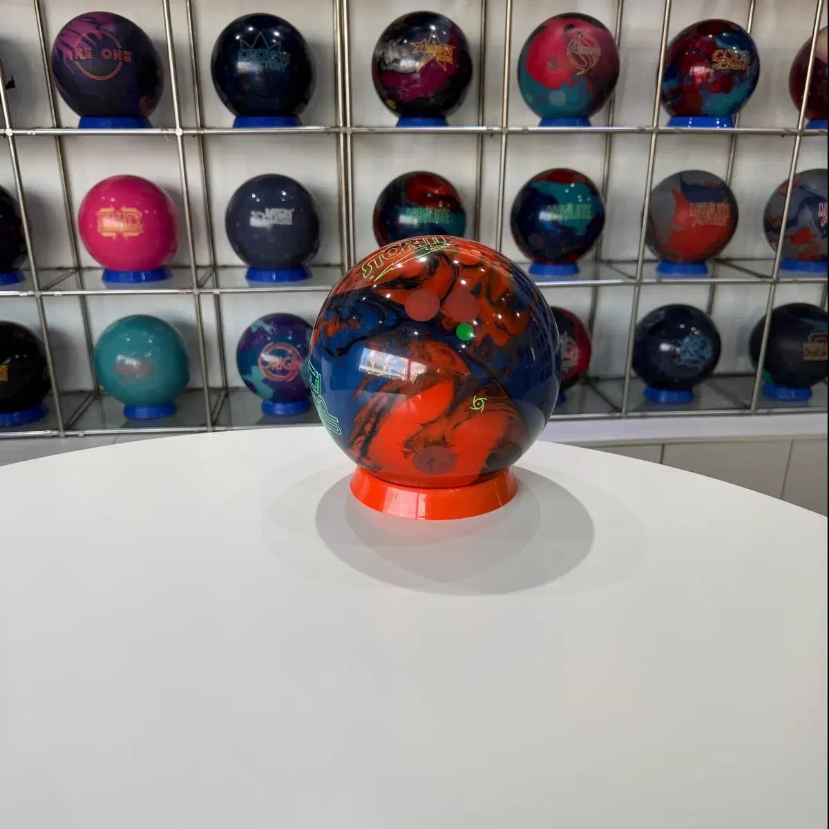 HYBE INSIGHT UP (中古ボーリングボール) (덤おまけ付き LEE リース ジコウ IN) HYBE INSIGHT UP (中古ボーリングボール) (덤おまけ付き LEE リース ジコウ IN)