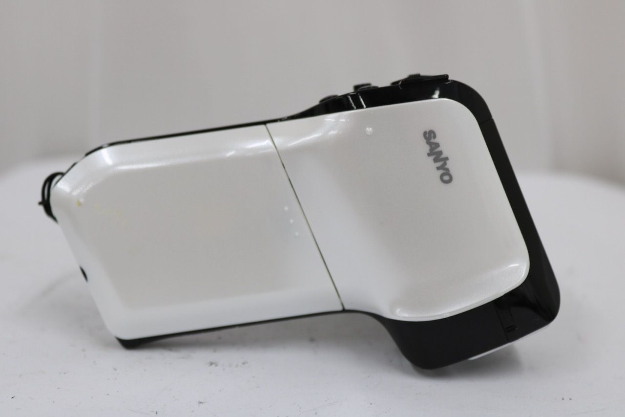 返品保証】 【元箱付き】サンヨー SANYO Xacti DMX-CG11 ホワイト 5x