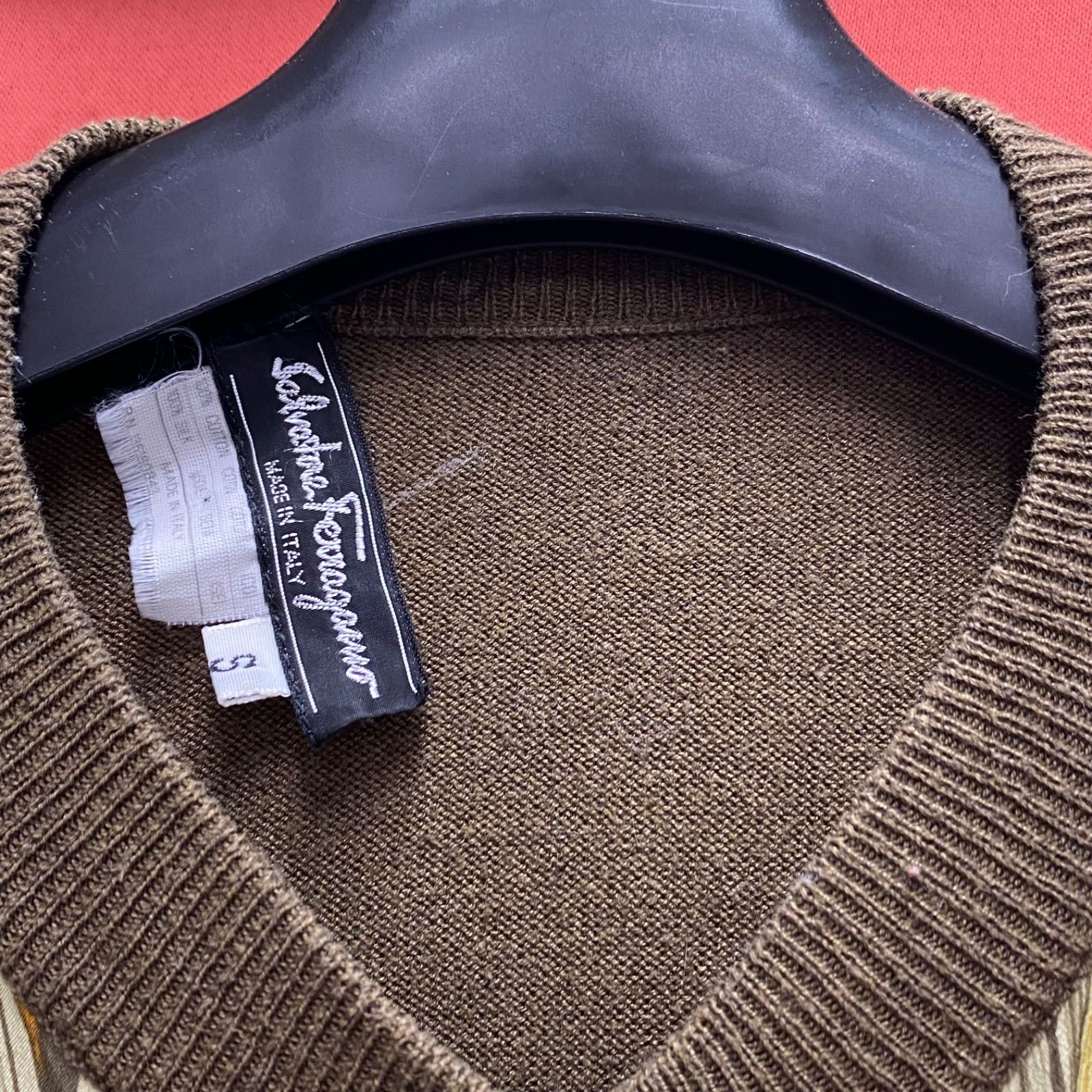 Salvatore Ferragamo サルヴァトーレ フェラガモ スカーフ柄
