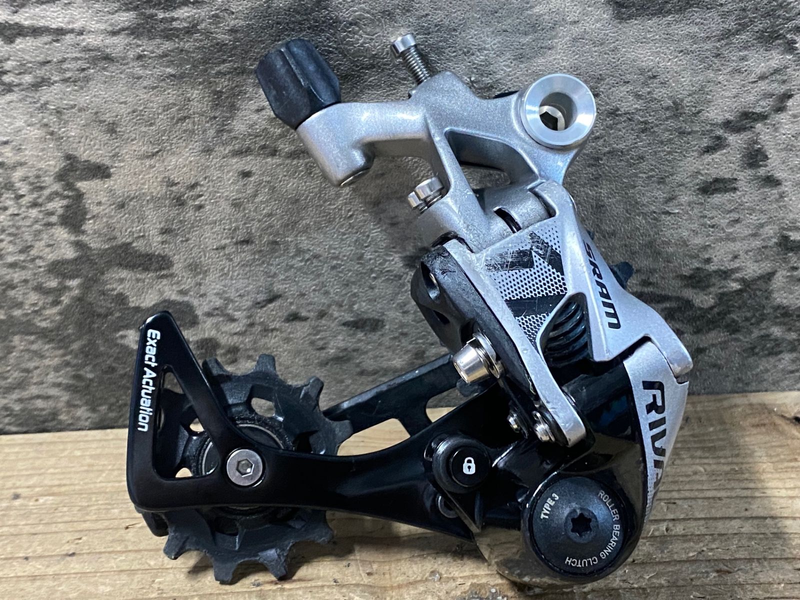 SRAM RIVAL1 スラム ライバル1 リアディレイラー 極美品 KD200 スラム SRAM ライバル1 RIVAL 1 リアディレイラー 11S