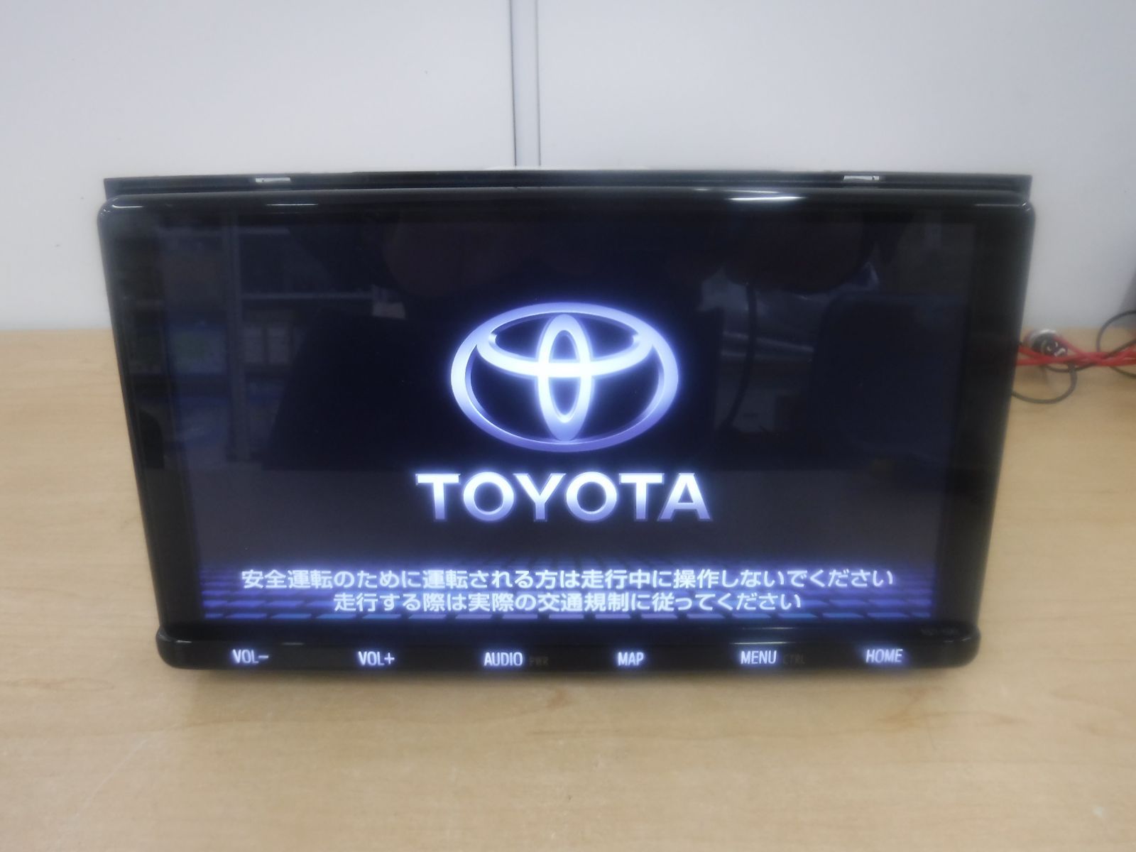 (V2546)中古_SDナビ★TOYOTA■NSZT-Y68T【セキュリティ解除・動作確認済】30ALPHARD取り外し