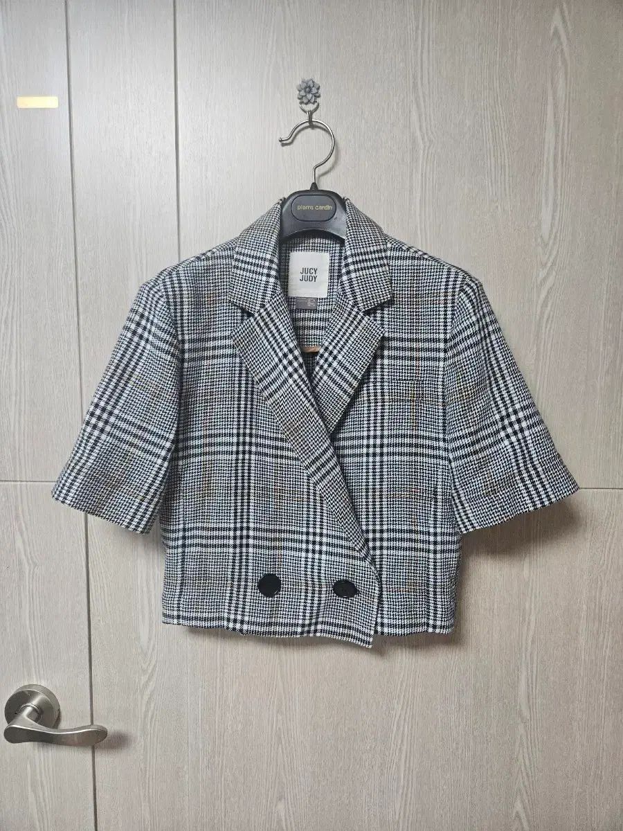 JUICY JUDY CHECK クロップド 半袖 ジャケット 4,312円