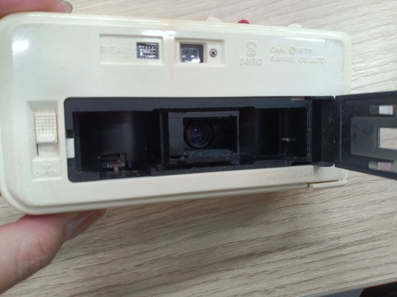 ハローキティ フィルム カメラ ジャンク品 - メルカリ