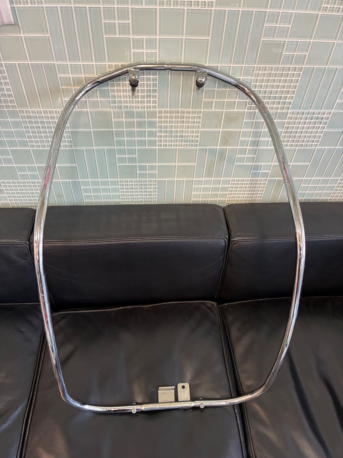 ベスパ純正レッグシールドバンパーLX用‼️