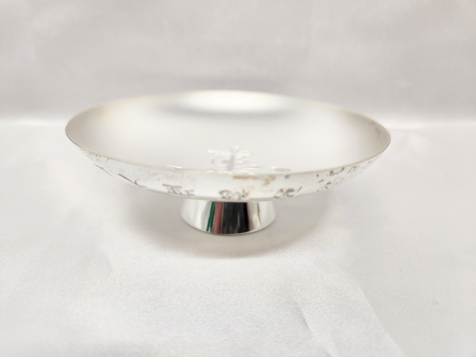 SILVER シルバー 1000 純銀製 銀杯 造幣局製 66.5g M-2012 - メルカリ SILVER シルバー 1000 純銀製 銀杯 造幣局製 66.5g M-2012 - メルカリ