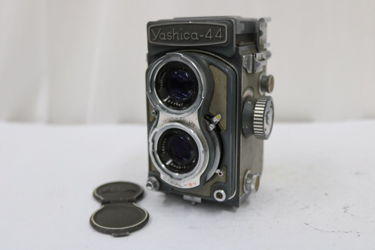 yashica-44 / Yashikor 1:3.5 f=60mm カメラ 中古】 YASHICA Yashica-44 Yashikor 60mm F3.5 ブラウン 茶 希少