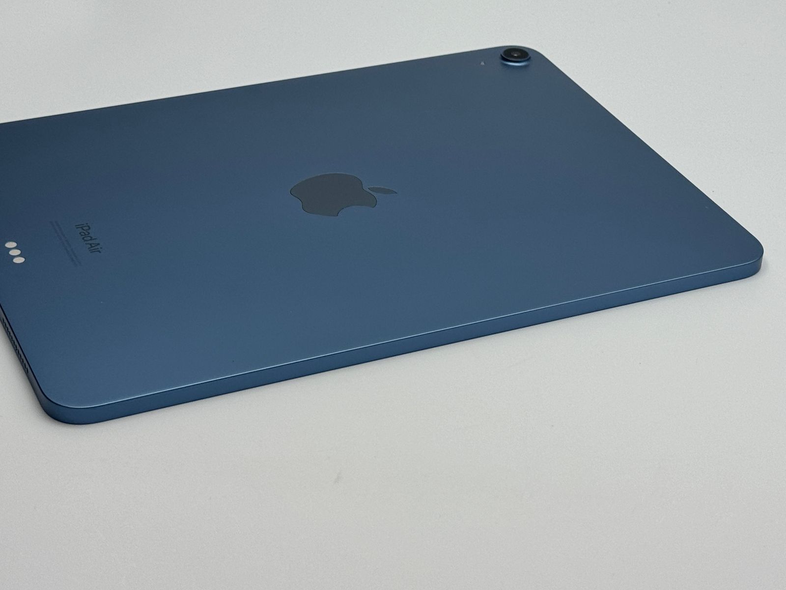 iPad Air 5 64GB ブルー (中古B) バッテリー83% - メルカリ