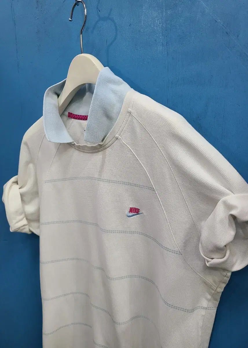21歳 ヴィンテージ NIKE テニス コア カラーTシャツ