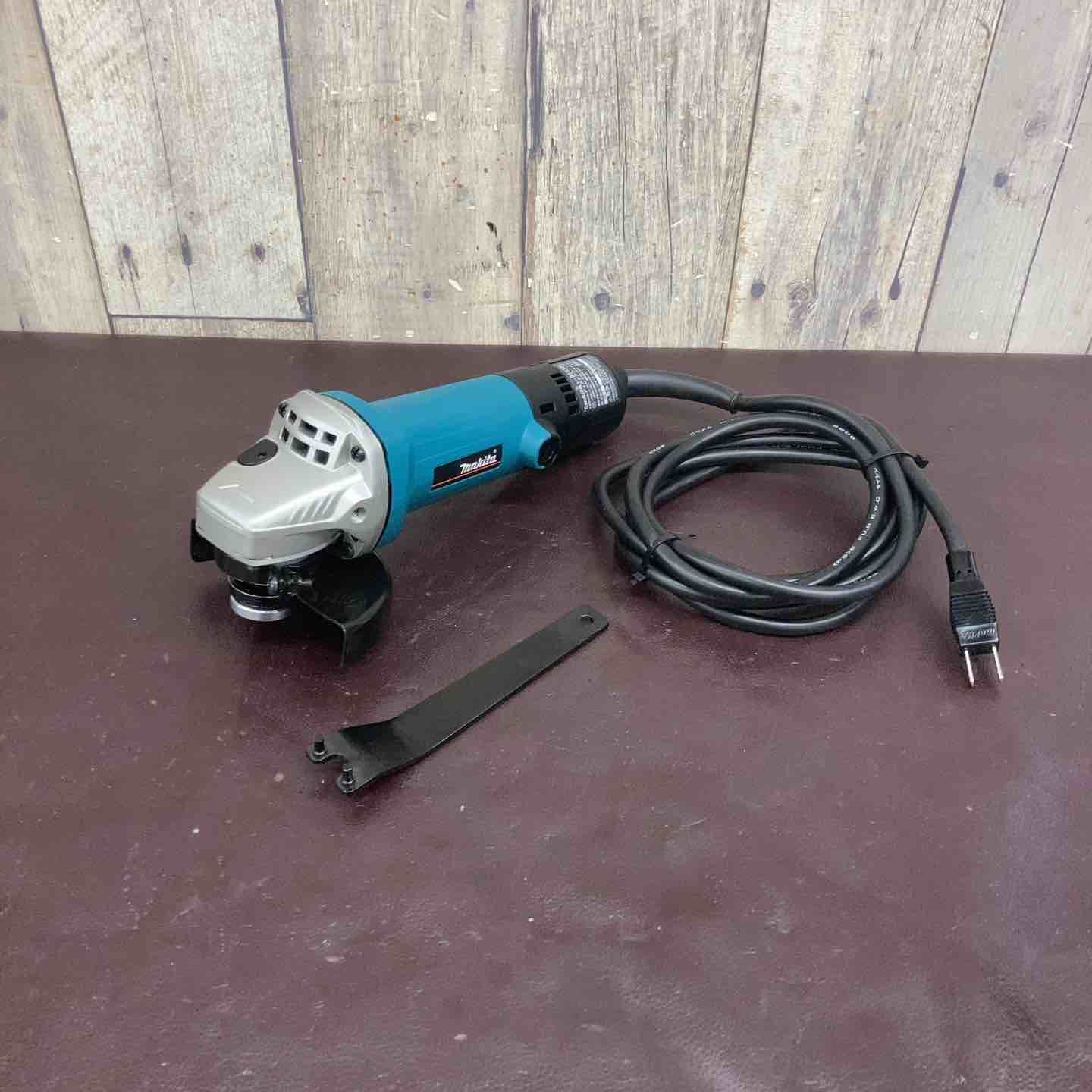 【中古品】 マキタ(makita) 100mmディスクグラインダ 9533BL 【東大和店】