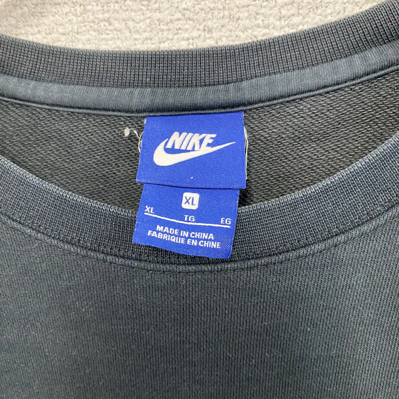 NIKE ナイキ スウェット/トレーナー 刺繍ロゴ ワンポイント 黒 