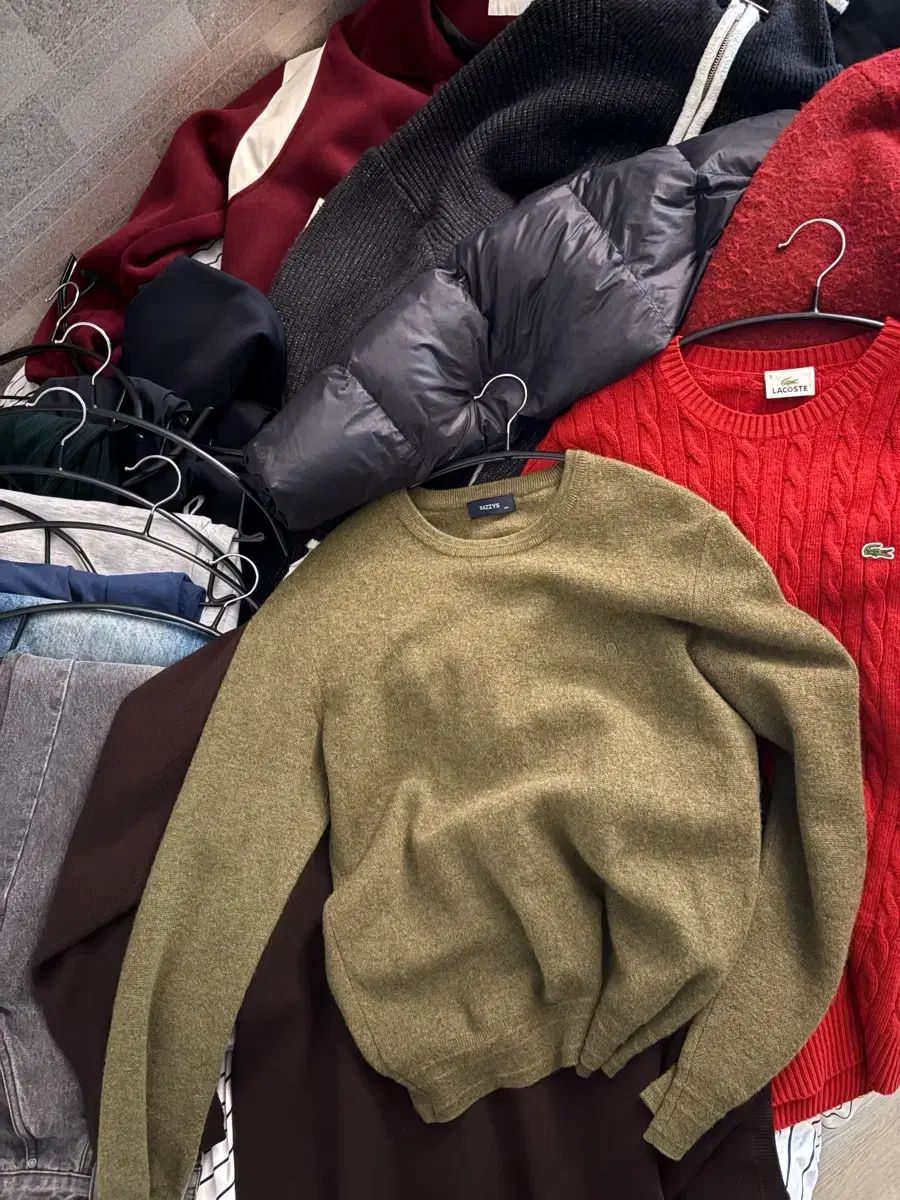 約20着、タダでどうぞ（一つずつ転売しても利益が出ます）