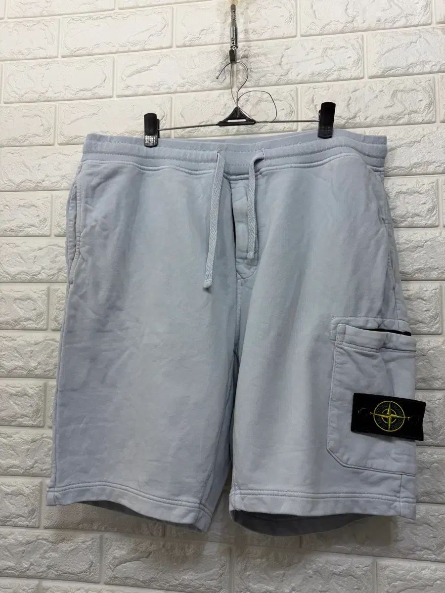 STONE ISLAND ストーンアイランド ハーフパンツ XL