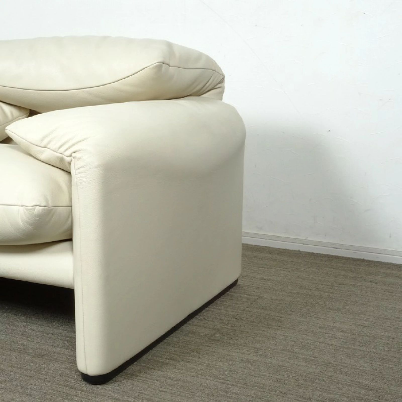 ◾︎SELUNO◾︎ 【展示超美品】Cassina カッシーナ 675 MARALUNGA