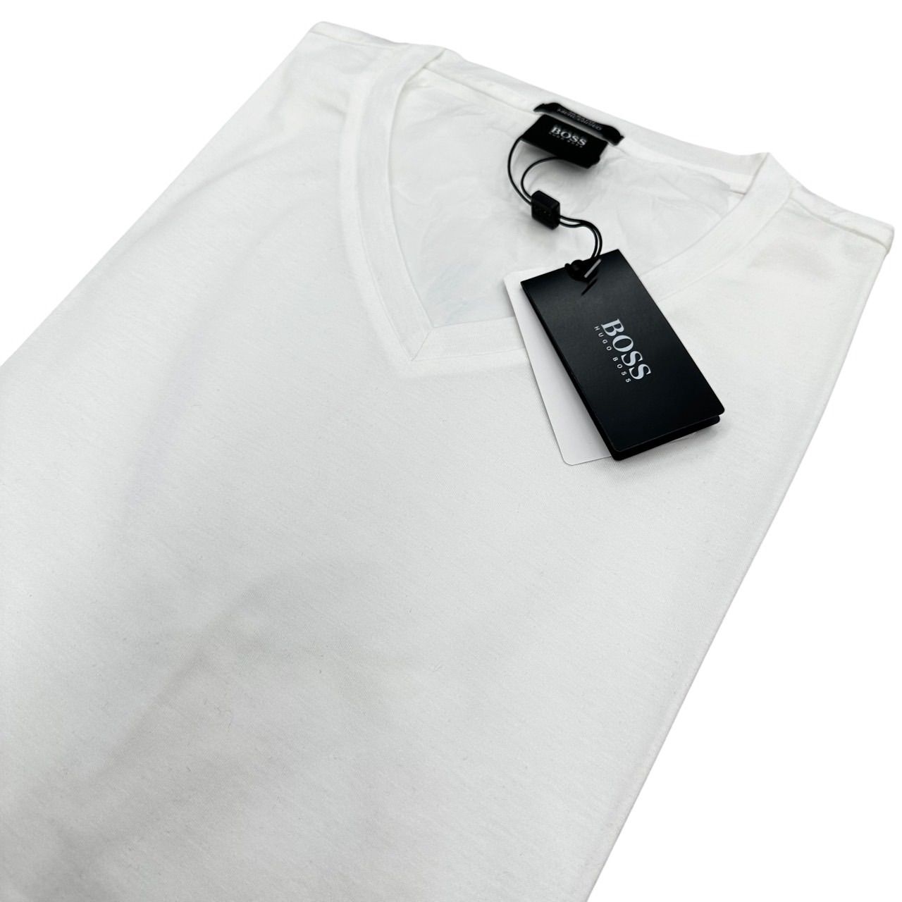 ✨未使用✨HUGO BOSS　ヒューゴ ボス　Vネックスリムフィット　コットンTシャツ 6,864円