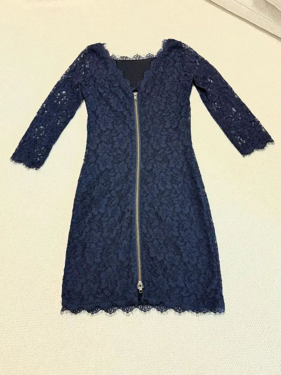 ほぼ新品) ダイアン・フォン・ファステンバーグ DVF ネイビー レース ドレス