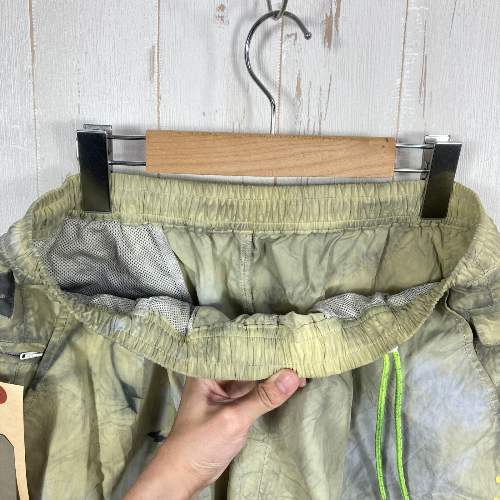 ✉️Men's 3 イエロー系 迷迭香 ( マンネンロウ ) ナイロン ハーベスト トレーナー 噴湯丘 エディション タイダイ NYLON HARVEST TRAINER 噴湯丘 Edition Tie-dye 生産終了モデル 入手困難 ネオ