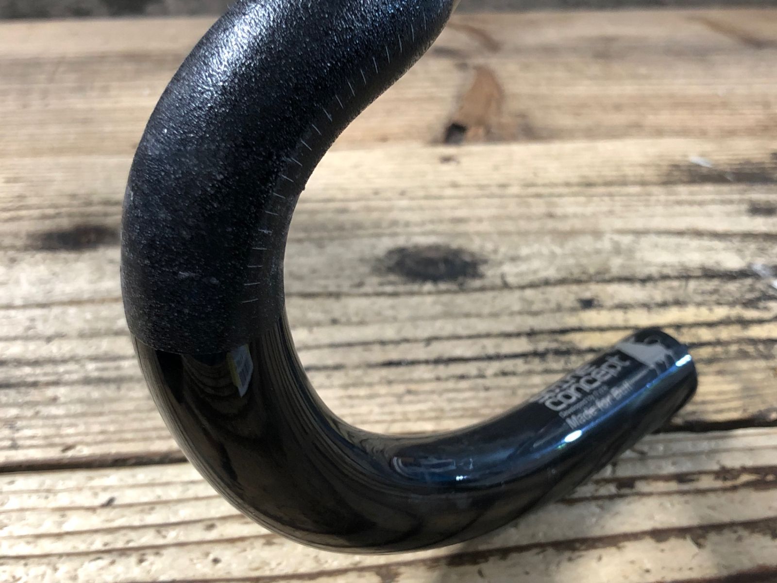 JZ215 フィジーク fizik シラノ CYRANO R1 カーボン ドロップハンドル 