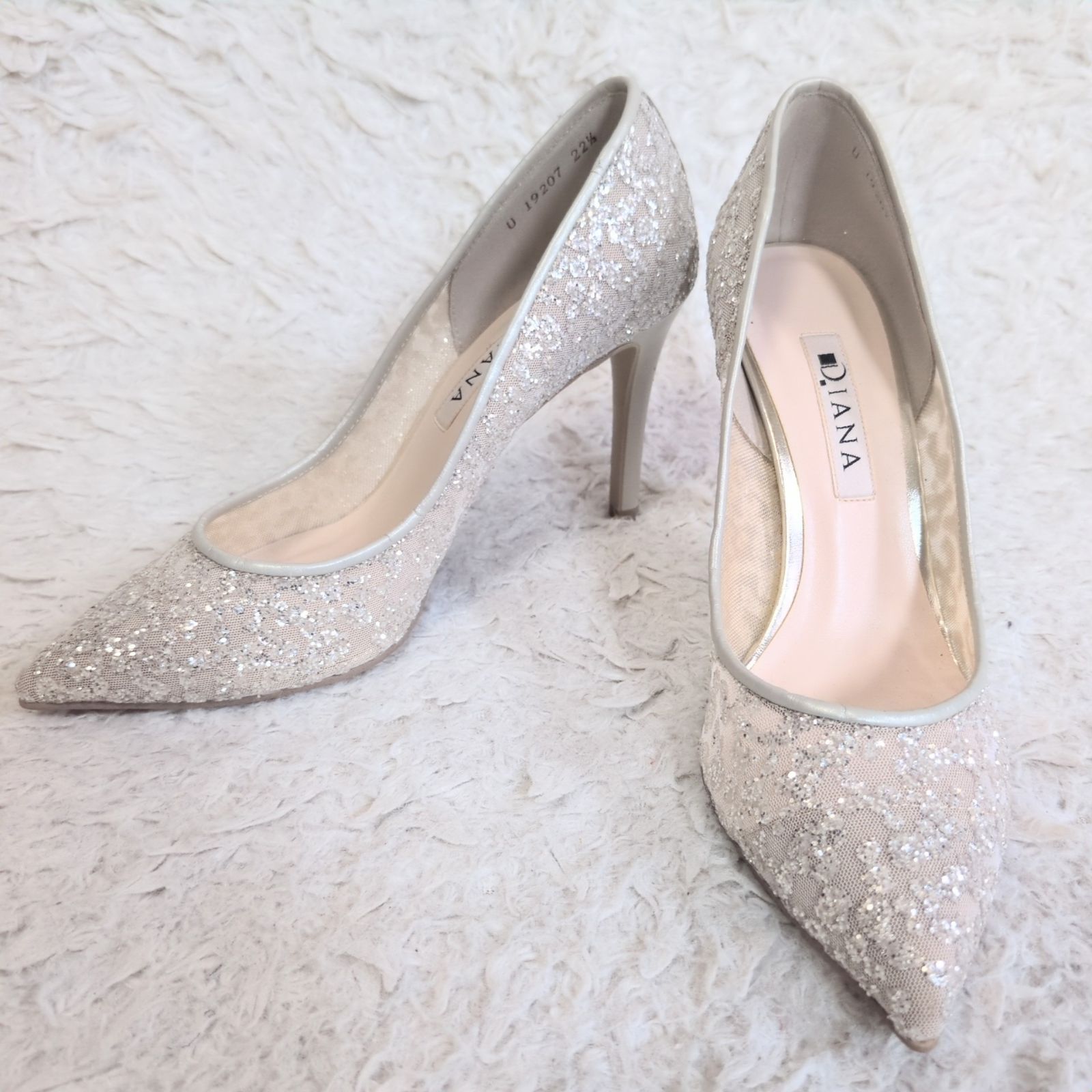 現行✨DIANA ダイアナ グリッターチュールパンプス さらに履きやすくリニューアル☆9cm台ヒールパンプス ポインテッドトゥ 結婚式 二次会 式典 セレモニー フォーマル