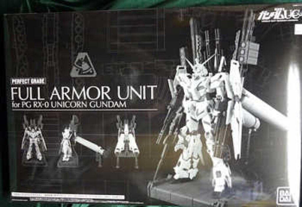 バンダイ PG/UC FA(フルアーマー)拡張ユニット(ユニコーン用) 1/60