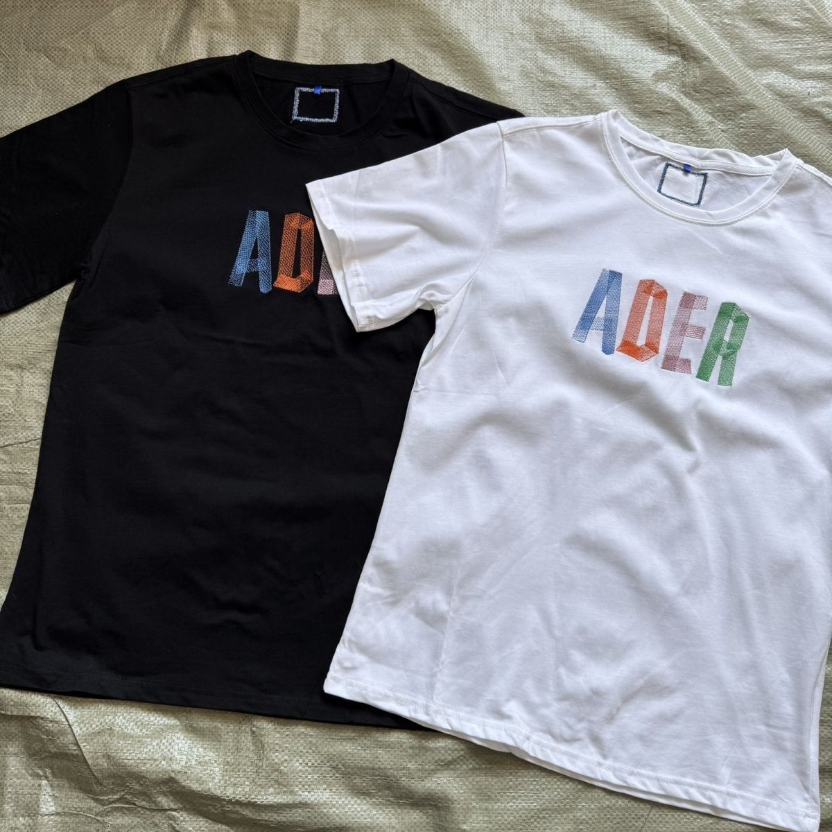 予約商品】ADER ERROR（アーダーエラー）の刺繍ロゴTシャツ - メルカリ