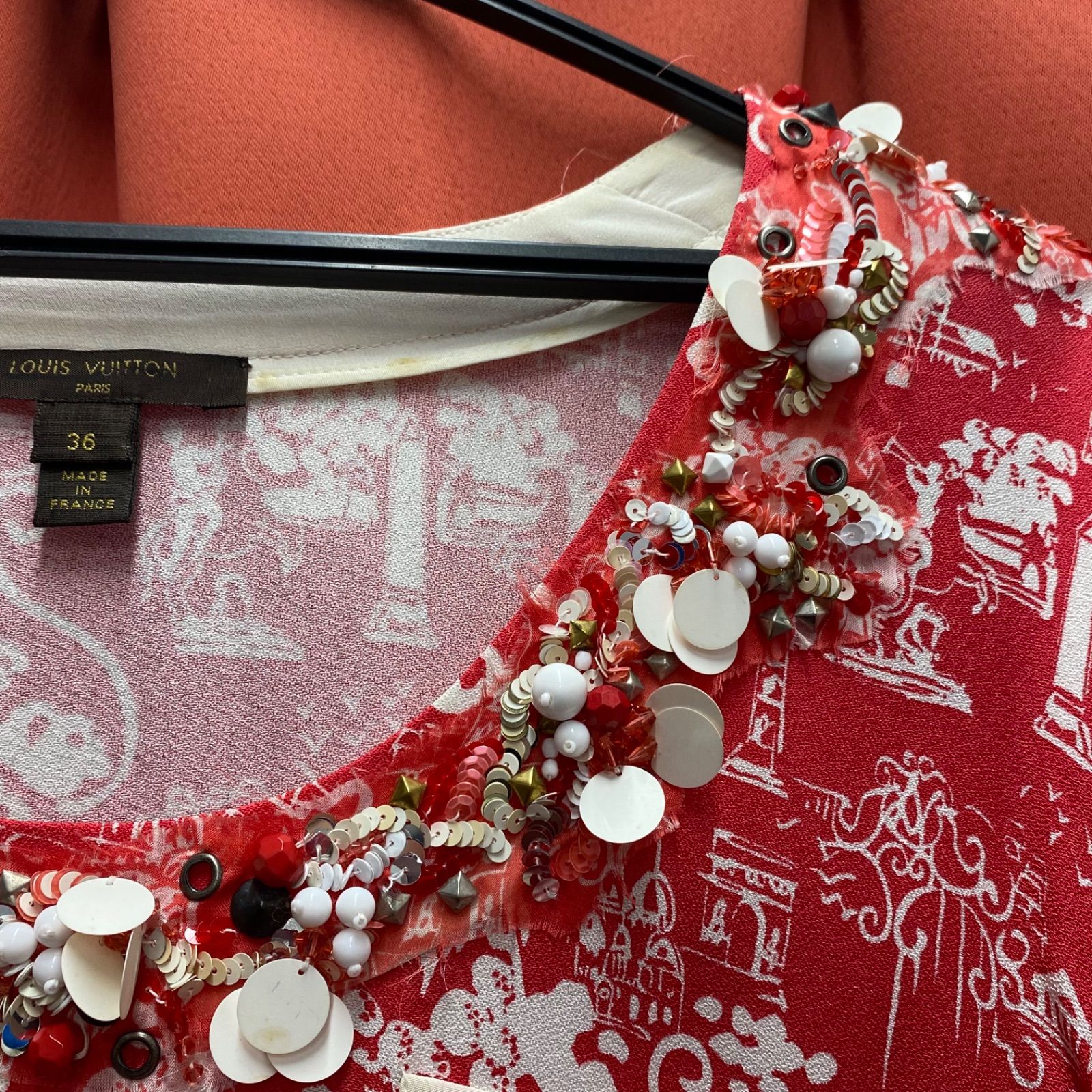 LOUIS VUITTON ルイヴィトン 半袖 Tシャツ ビジュー パリ 街並み 絵柄 