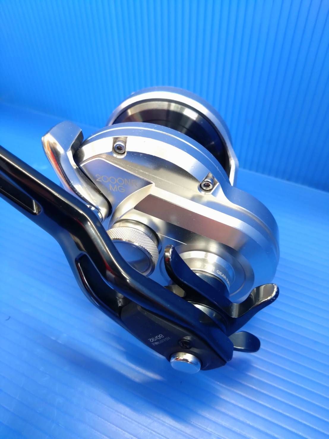 日本製 シマノ 21オシアジガー 2000NRMG ベイト ジギング 右巻き